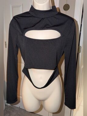 SHEIN Black Long Sleeve Cutout Crop Top